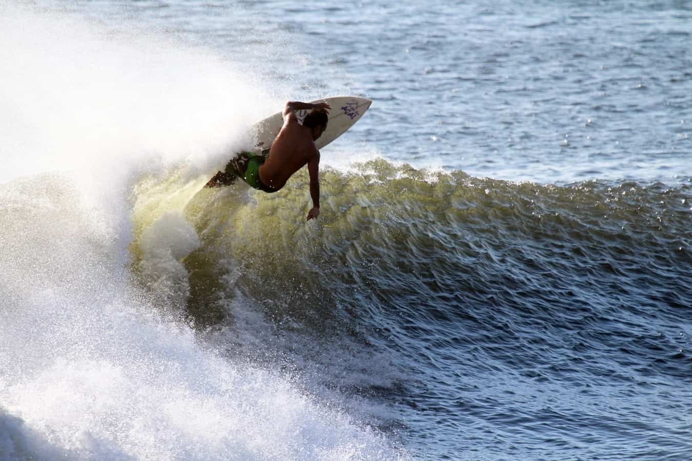 surfing competition sport