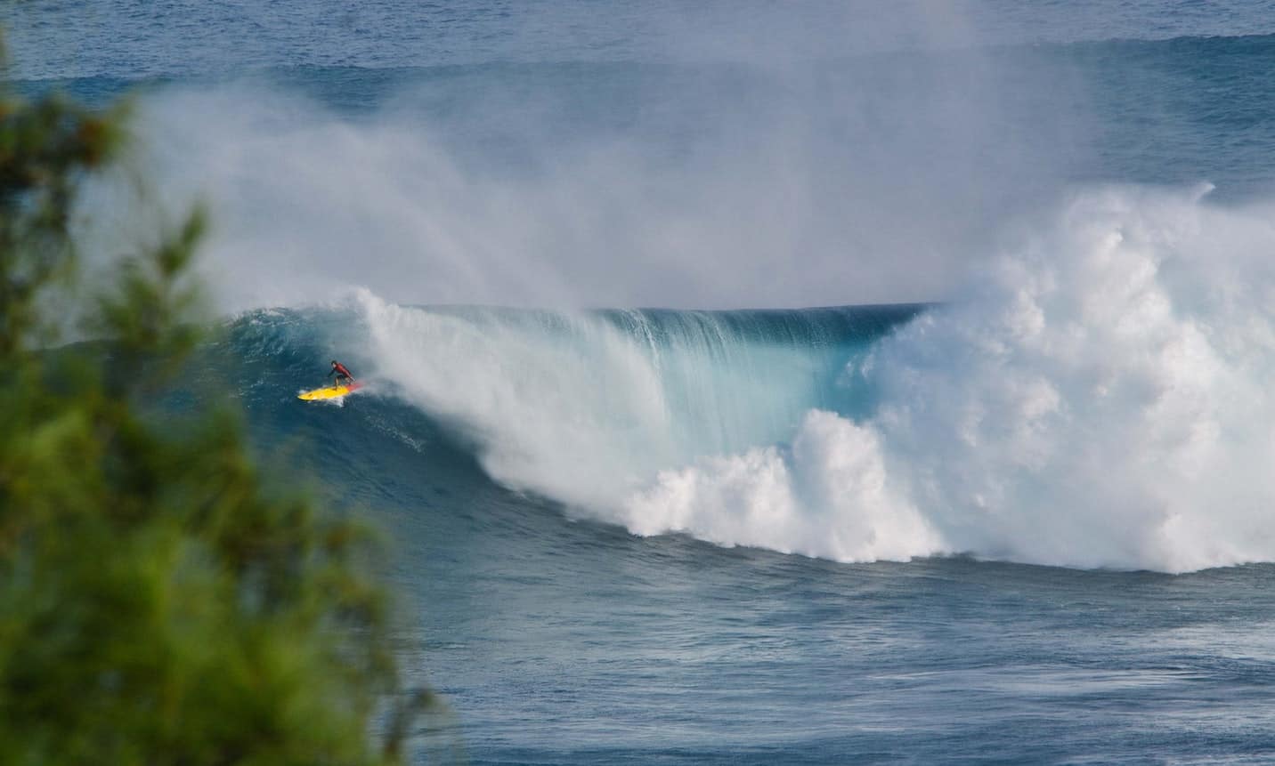 how a surf competition works