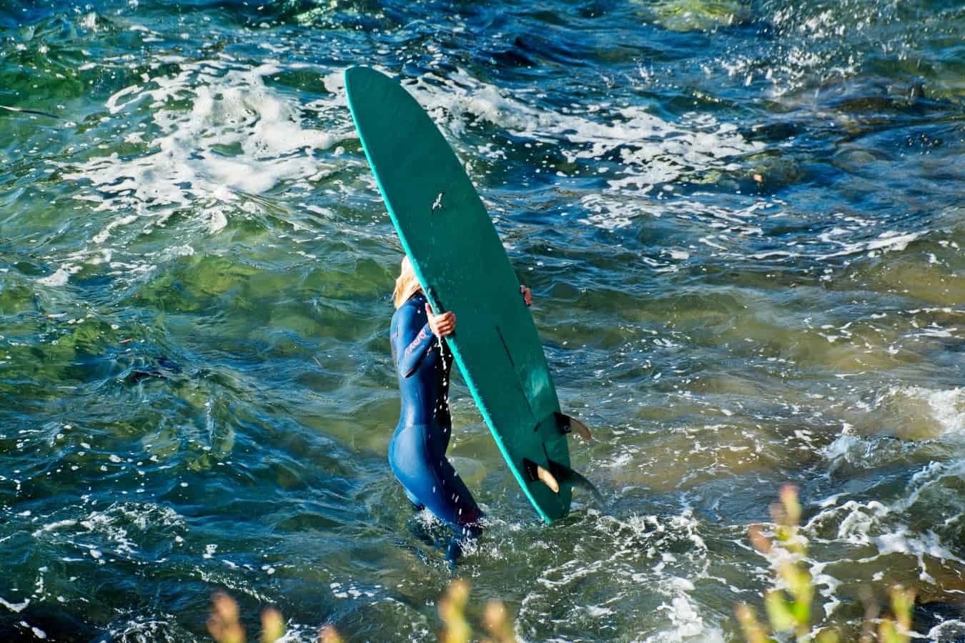High Quality Anti-slip Surf Wax Surfboard Skimboard  Waxes Tool Green 